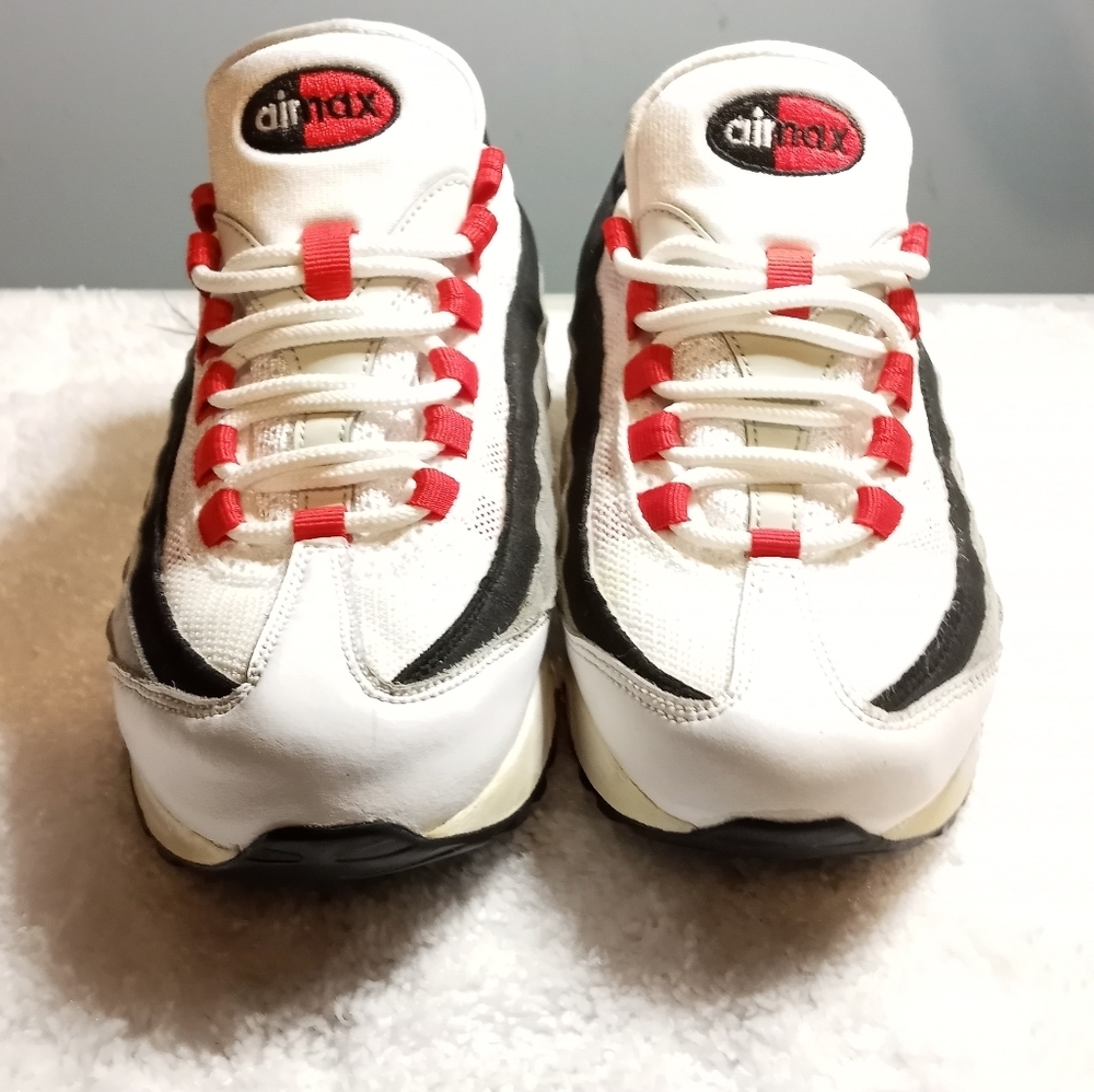 Womens Nike Air Max Pre-owned Size 5.5Y
